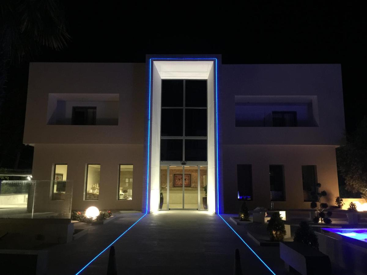 Naias Lejlighedshotel Hanioti Eksteriør billede